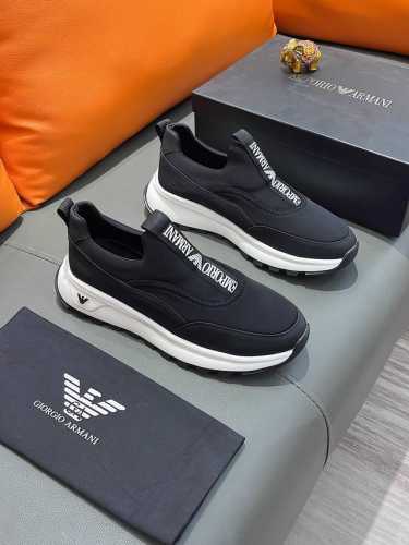 商品名称：Armani 阿玛尼 正规码数: 38-44 套脚鞋 商品材料：精选 牛皮鞋面，柔软羊皮垫脚；原厂特供大底。