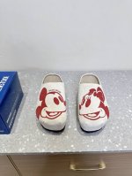 330Birkenstock 25Ss春夏新款 厚底 米奇鼠 勃肯 包头拖 这两个品牌刚出联名我就心动了 代购找很久才买到货，真的一鞋难求，真的超级好看，姐妹们