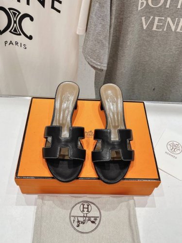 高版本出厂 高跟 Hermes*H家2024Ss最新升级版经典高跟h拖鞋 度假旅游必备神器#由爱马仕首席设计师pierrehardy亲自打造经典高端鞋履系列##