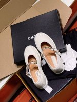 Chanel 顶级版本 代购级已认证2024Chanel 香奈儿 秋冬新款手工复古金币玛丽珍单鞋 ，精挑细选材料，最好部位做鞋 材料面料：进口羊皮 布 内里：羊
