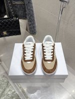 顶级版本 Celine赛琳 25 最新 Block系列 系带 休闲 运动鞋 Triomphe 皮革贴饰，瞬间给这款 Block 运动鞋注入了清新柔美的魅力，爱了