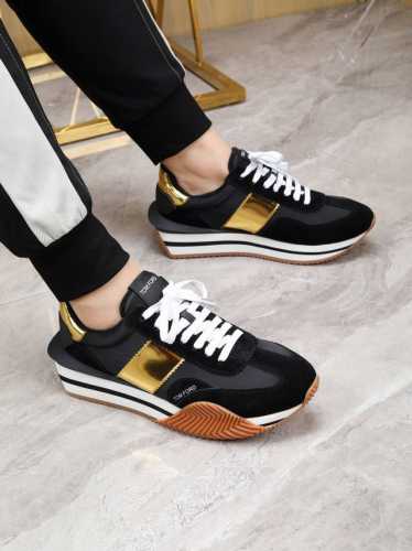 工厂价： 汤姆 Tom Ford 美国复古轻奢 情侣款size：35-44 Tom Ford设计师曾经是古888驰的设计师，来自美国品牌，贸易单，国内罕见，不易