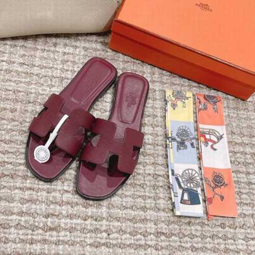 Hermes 爱马仕h拖鞋oran凉鞋系列时尚又百搭 超级舒服 每个细节都做到极致 原版swift小牛皮 原版1:1独家私模鞋面 原版真皮沿条大底 包装 每对鞋