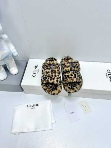 Celine赛琳 冬季新款羊毛拖鞋这一季的思琳又让我重新爱了它一次！这季节美鞋太多这款毛拖真的是让我无法自拔真太可爱了～ 毛茸茸的羊毛是选用欧洲进口a级羊毛 我