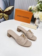 路易威登lv 官网1:1大量现货热卖中码数35–43。平底橡胶 。真皮底+4035。42。43。44订做不退换