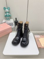 出厂短靴 ，长靴 高版本 Miu Miu Fw24 New Arrival～ 缪缪秋冬秀款 短靴新品经典机车靴造型，帅气摩登 代购级别断货王爆款 Miumiu谬