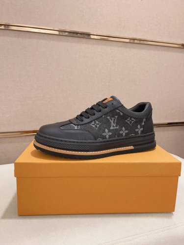 工厂价 Louis Vuitton 路易威登 Lv 新款专柜同步发售，鞋面意大利进口头层牛皮，全进口羊皮内里，完全1比1复刻，鞋底：原厂特供原版底，独家活动成型