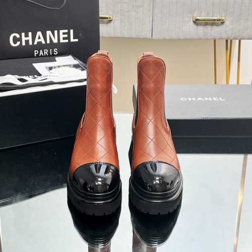 顶级版本 Chanel 香奈儿新款小香厚底短靴马丁靴电绣小皮靴 专柜同步！！本系列现已登陆发售！！绝妙的设计令人陶醉。整双鞋以柔软小牛皮打造，鞋中侧经典的菱格设