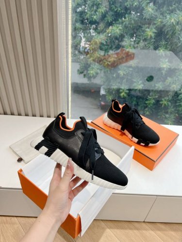 男码10 顶级版 Hermes 爱马仕爆单新品bouncing男女同款情侣运动鞋轻napa小牛皮拼接麂皮，搭配撞色大底，简约鞋型，打造活力休闲风格 又是一款必火