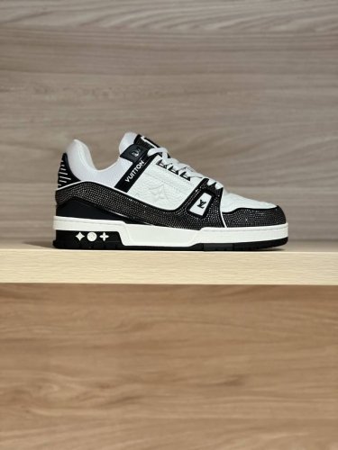 trainer水钻系列～新配色◆情侣款 Size ：女35-40（40定做不退换） 男38-45（38/45定做不退换） Price：女P790 男P810 原