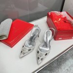 高品质 ！ RC s原版做货重工婚鞋系列，RC水晶宝石高跟鞋鞋面：进口网纱蕾丝配珠光羊皮面，纯手工一比一缝钻定制，进口超闪昂贵施华洛水晶钻，上脚华丽BlingB