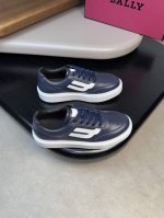 bally 巴利 -高端品质 原单 -鞋面：纳帕小牛皮、鞋身车缝品牌图腾.丝印品牌logo -内里：水染牛皮 -大底：超轻tpu发泡；成型大底 -超高品控 做工