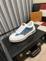 出厂价： LV新款休闲运动鞋 时尚百搭， 版型简洁大气， 面料采用进口牛皮配原版材料，透气网布内里，原版耐磨橡胶大底，独家新款，实物拍摄，码数：38-443色可