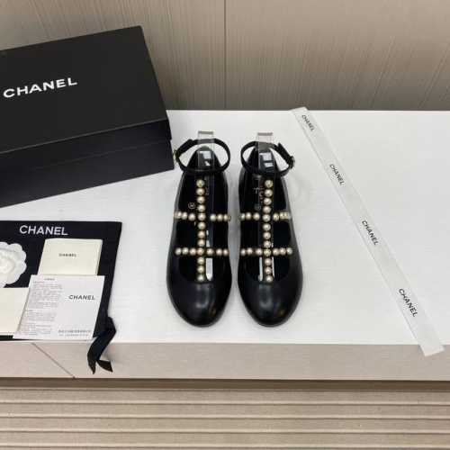 出厂价 莞产品质 24Fw新款chane*小香徽章玛丽珍平底单鞋奶奶鞋 种草 上脚迷人气质女孩！干练又又慵懒随性 妥妥的甜酷风买错了！金属徽章元素显得十分精致，