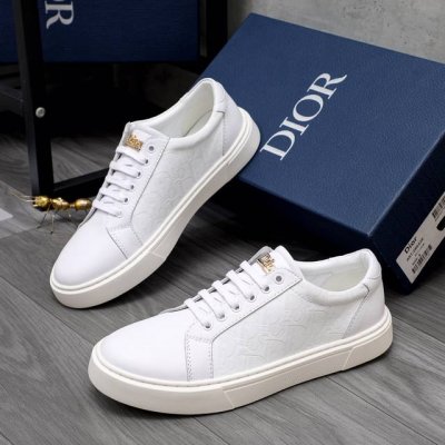 商品商标：Dio’R 迪奥 休闲鞋正码码数: 38-44商品材料：精选 头层牛皮鞋面，进口羊皮内里 原版大底