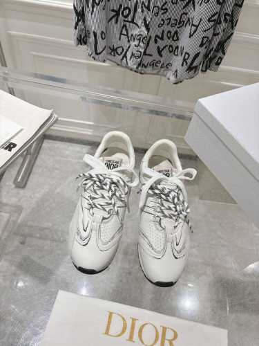 出440Dior情侣款迪奥2025新款涂鸦D-Sketch系列休闲鞋 运动鞋整双鞋子采购Zp开发打造，全部原版定制材料非市面普通的超迁货独家开模大底，细节全部对