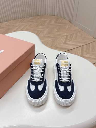 Miumiu丨缪缪 2025 新款 厚底 复古风 休闲 饼干 松糕 运动鞋 颜值担当火爆款脏脏鞋 不得不入的一款～做旧时尚，简约高级 随意搭配上脚非常舒适，年度