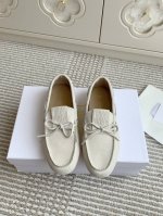 代购级Dio R迪奥Miss Dior Street 乐福鞋 蝴蝶结流苏豆豆鞋 这款 Miss Dior Street 乐福鞋来自 Miss Dior 限定系列
