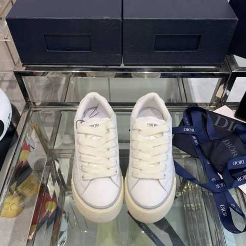 顶级版本 Dior 23秋冬新款运动鞋全网最火爆单品上脚真的绝绝的，真心大爱，王炸开挂系列独家原版一比一开发，所有细节材料绝对到位。 码数:35-44
