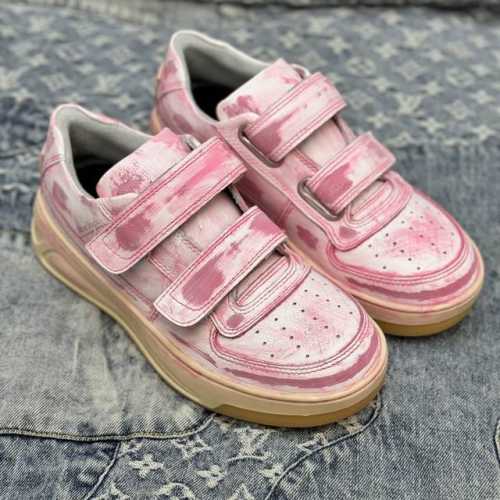 Acne Studios 24最新做旧扎染版 柜台购入正品顶级复刻 一双能让小仙女们减龄的小童鞋独特设计后跟经典品牌识别度非常高，专柜第一批上市火速售馨不规范的