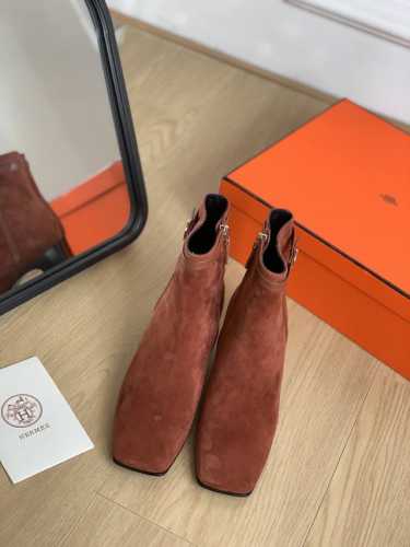 Hermes23秋冬新款短靴 爱马仕新款yyds！ 搭配各种风格都轻松驾驭 小短腿的福音 上脚瞬间秒变大长腿 鞋面牛皮 内里羊皮 真皮大底 Size:35-40