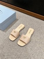 顶级品质 Prada Ss24 New Arrival～ P家2024春夏新品｜三角标拖鞋 鞋面精致 简约大方，兼具优雅与性感 牛皮鞋面 羊皮里垫 意大利真皮大
