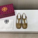 出厂价 2024新款被刘雯种草的tory走秀款t字带玛丽珍单鞋 绝美的一款，小方头的设计又带有点复古的感觉 上脚超级舒服随意搭配低调内涵的一双鞋htory Bu