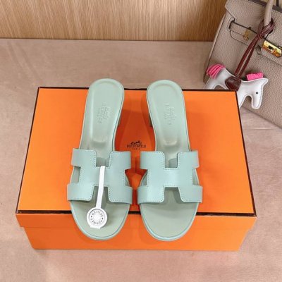 出厂价 Hermes 爱马仕H拖鞋Oasis 凉鞋系列 时尚又百搭 超级舒服 每个细节都做到极致 原版swift小牛皮 原版1:1独家私模鞋面 原版真皮大底 跟