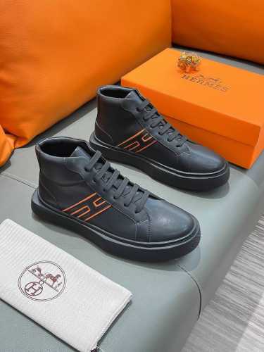 商品名称：Hermes 爱马仕 正规码数: 38-44 高帮鞋 商品材料：精选 牛皮鞋面，舒适羊皮内里；原厂大底。