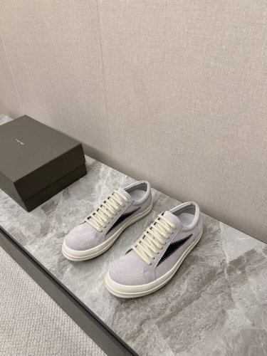 男10 Rick Owe 瑞克'欧文斯 新款鹿皮侵权vans 复刻版本真正做到与柜柜一致 还是延续了之前的热度 价格也居高不下 新款材质采用磨砂皮牛皮 内里丝绸