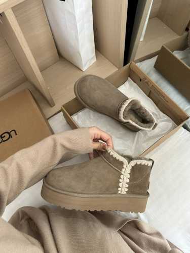 栗色细节 #35-40 栗色细节 #35-40 +++正码 Ugg｜最新 3.5Cm周冬雨毛线 鞋底厚底：约 3.5Cm 鞋面材质，严选隆丰羊皮毛一体，柔软舒适