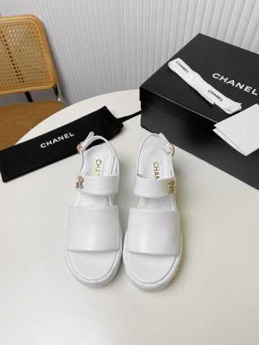 顶级版本 Chanel 香奈儿 24Ss厚底跛跟凉鞋 材料面料：牛皮 内里：羊皮 大底：原版大底 跟高：7.5Cm 码数：35-41