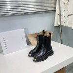 高品质出厂 ！小众潮牌sandro Ss秋冬经典大金牙五金铁头松紧弹力厚底靴！ “桑德罗”小红书火爆推荐鞋內软弹舒适，走路很舒服鞋头添加金属元素特别帅气俗称大金