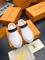 工厂价皮里 ，绒里Louis Vuitton 路易威登 Lv 新款专柜同步发售，鞋面意大利进口专属面料，全进口羊皮内里p，完全1比1复刻，鞋底：特供原版底，独家