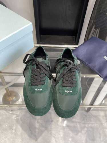 Prada 普拉达新款德训鞋 鞋面麂皮有肌理感，整双鞋子采购Zp开发打造，全部定制材料，独家开模大底，细节全部对版出货，连包装也做到跟正品一样。码数:35-41