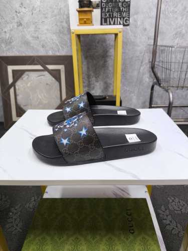 实价 情侣款 GUCCI-古奇 百搭休闲拖鞋，进口原版材质，羊皮内里 高档舒适，原版大底轻盈耐磨！纯手工制作，细节决定品质！37-44 35.36.46.47定