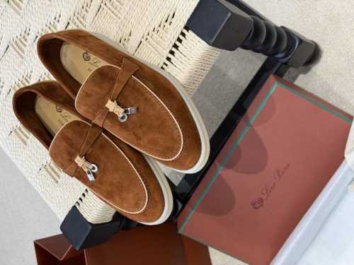 loro Piana 诺悠翩雅女士莫卡辛鞋 Lp意大利顶奢品牌 标志性的Summer Charms Walk莫卡辛鞋 上脚最舒服的一款乐福鞋 亲自测试暴走两万步
