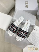 上新cd D-Way .时尚舒适棉质真皮凉鞋拖鞋 原单最高版本，Zp对比做货欢迎任意对比 这款 D-Way 凉拖款式经典，简约优雅。饰以本系列特色allover
