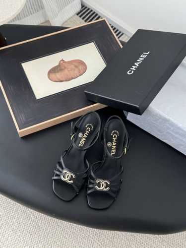 Chanel 25P早春新款高级手工坊凉鞋一如既往的高版本 经典版面 鞋面内里羊皮 真皮大底平底 5 8 三个高度Size:35-39 其他码数定