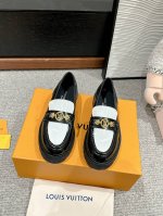 顶级品质Louis Vuitton Ss25 New Arrival～路易威登2025情侣款厚底乐福鞋Lv这款宽厚的鞋底，增高效果真的很不错，经典复古单品，搭配