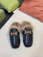 出厂： Gucc 24S I Fwnew Arrival～Gucci 羊毛托斯卡纳兔毛衔扣穆勒鞋 半拖顶级版 购买两双原版拆皮拆格一比一还原，羊皮面 橡胶耐磨底