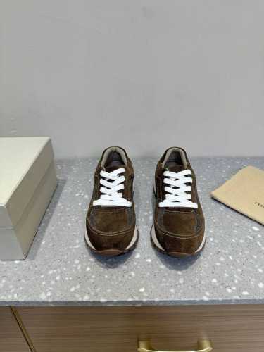 brunello Cucinelli 秋冬新款 情侣款 系带系列 休闲鞋 Bc是意大利知名品牌，极简主义风格，纯手工串联珠链配饰！复古又高级！简约又大气， 属于