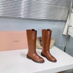 高品质出厂 ！小众潮牌hereu24Ss秋冬新品骑士靴粗跟长靴！一个来自西班牙小众品牌 融合了bv编织风极简风 完美修饰腿型 内里羊皮质超级舒服！圆头设计一下子