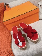出厂价 Hermes 爱马仕 Eze 30 凉鞋系列 时尚又百搭 超级舒服 每个细节都做到极致 原版swift小牛皮 麂皮 原版1:1独家私模鞋面 原版私模真皮