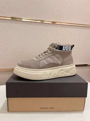工厂价: 高端货 Ugg最新款 1：1品质，面料:欧洲进口牛皮高端品质头层牛皮 内里:羊毛内里，鞋底: 纯进口橡胶发泡大底 高端货，做工精细，潮流时尚 上脚非常