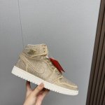 出厂:情侣 独家顶级版本 Air Jordan耐克联名25vs春夏最新王炸爆款系列 情侣烫钻拼色休闲鞋 唯独一款牛皮拼色的高帮鞋，耐克乔一情侣毛鞋让鞋迷大开眼界