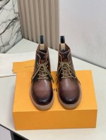 L家 顶级P: Size:39-44 38.45可定制 配全套包装 LV高帮靴子系列专柜最新原版正装皮鞋 代购级别 进口头层原版牛皮 开边珠牛皮无内里设计，牛皮