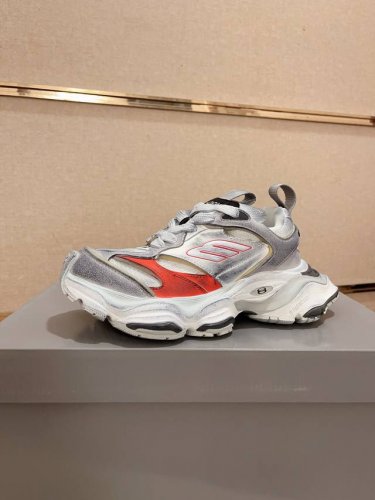 工厂价 : 巴黎5XL 正确版Balenciaga巴黎世家CARGO 23ss 走秀款 做旧工艺采用手工制作完成，每款鞋的做旧程度、擦破大小及范围具有一定的差异