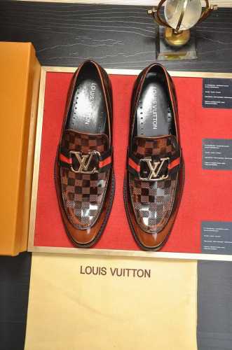 出厂价 LOUIS VUITTON 羊皮内里 新款牛皮LV正装鞋专柜一比一制作原单品质、进口牛皮鞋面全羊皮内里原单原版橡胶大底、｛高品质看得见｝码数：38-45