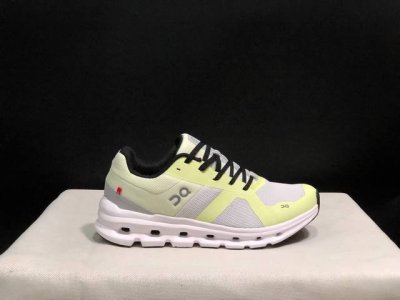 顶级版本On昂跑 Cloud runner 织物 舒适百搭 减震透气轻便 低帮 生活休闲鞋。瑞士高性能运动品牌on打造的此系列作品，鞋面由再生聚酯纤维和网眼布制